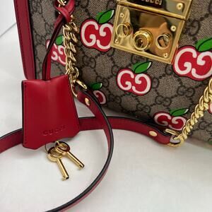 Authentic Gucci GG Supreme Apple Print Padlock Shoulder Bag 🍎✨